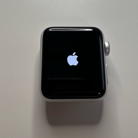 Apple Watch Series 3 - 38MM - New! - Picture 2 of 4